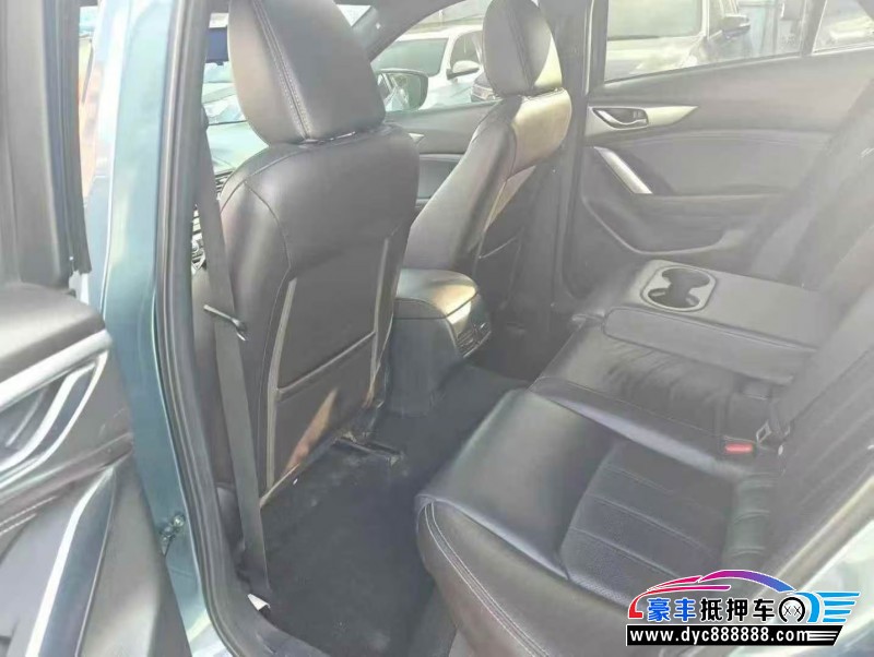 16年马自达CX-4轿车抵押车出售