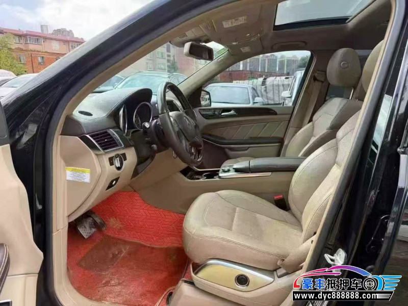 13年奔驰GL轿车抵押车出售