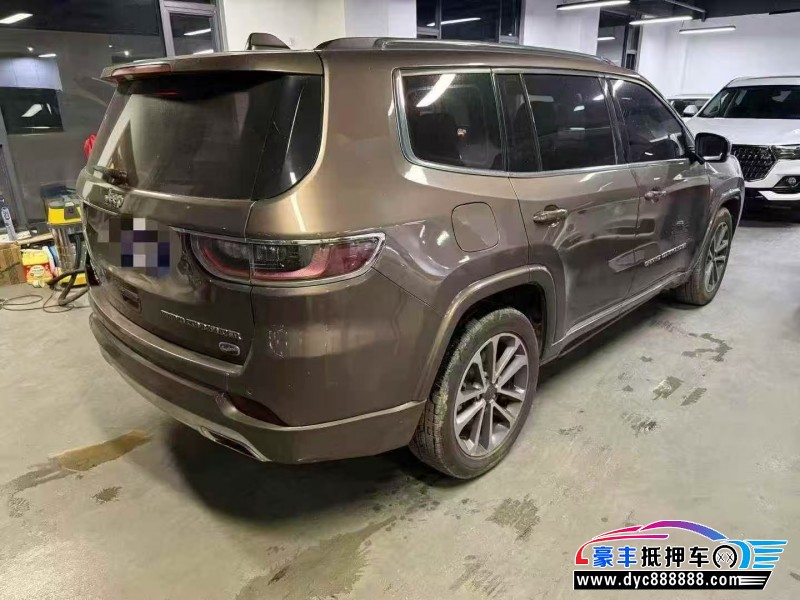 18年Jeep指挥官轿车抵押车出售