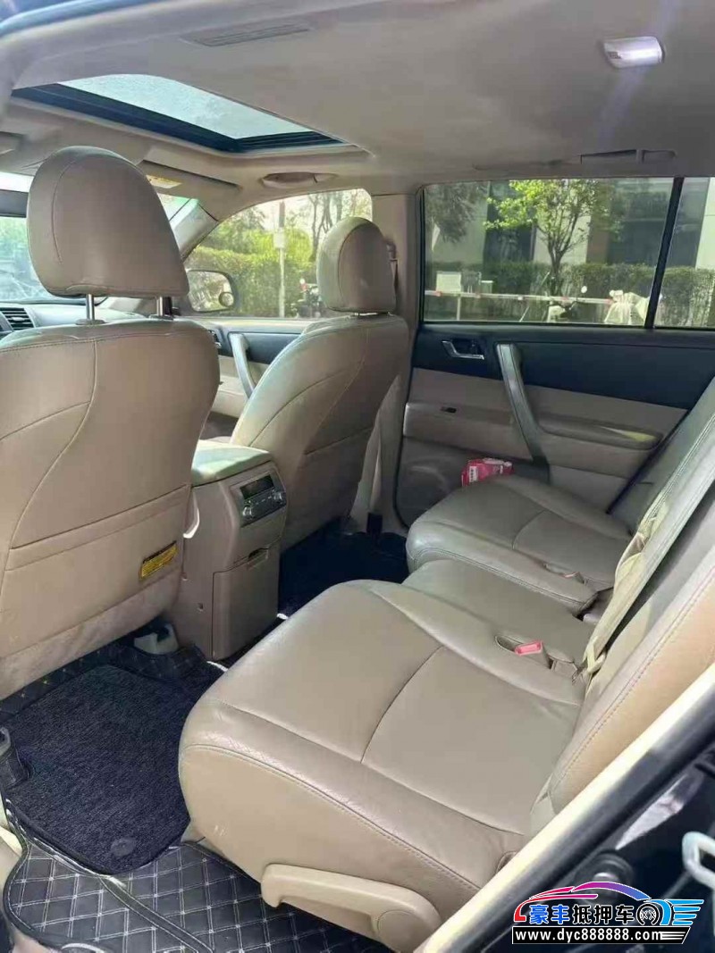 13年丰田汉兰达轿车抵押车出售