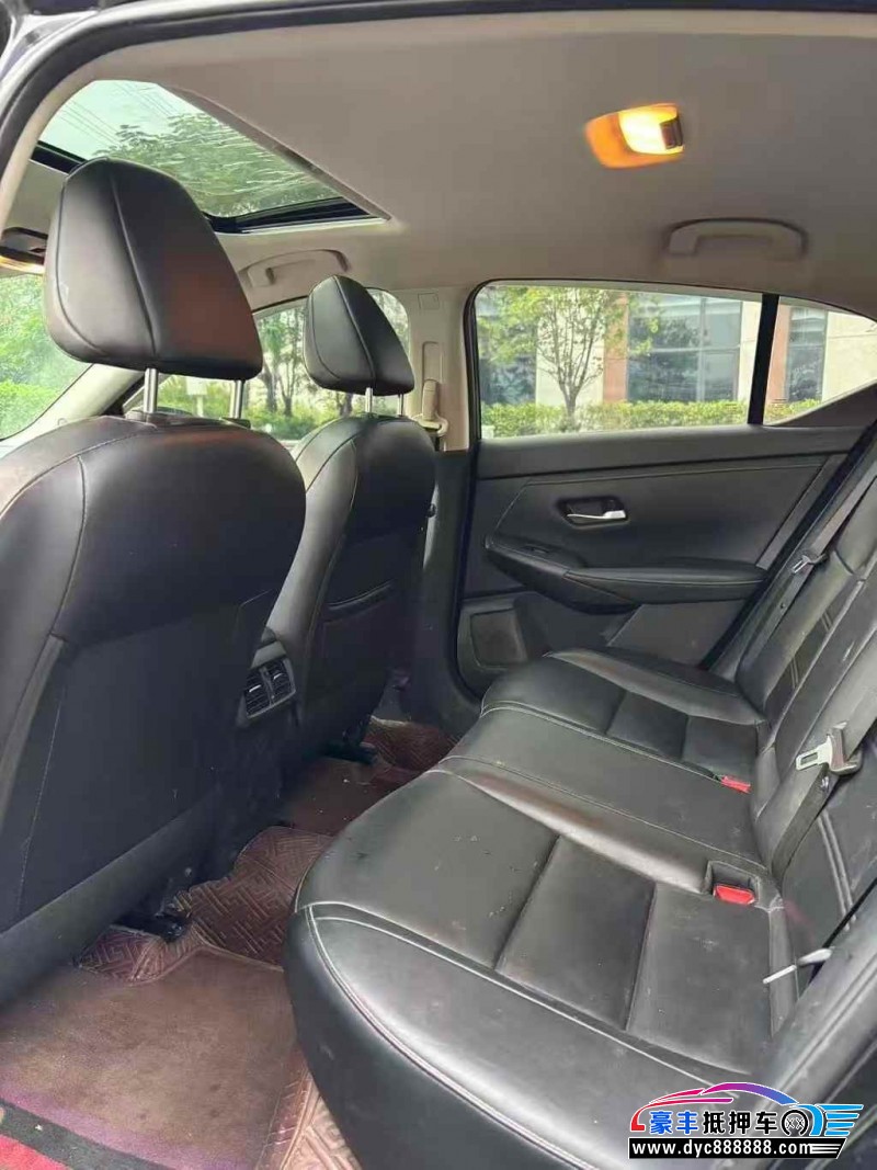 20年日产轩逸轿车抵押车出售