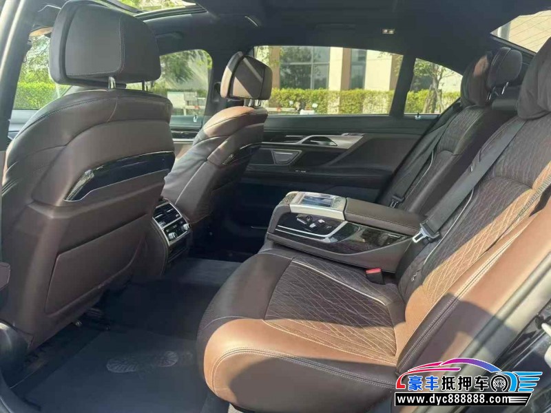 19年宝马7系轿车抵押车出售