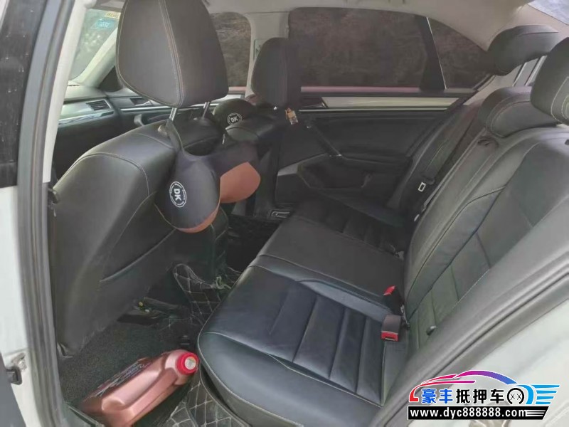 18年大众宝来轿车抵押车出售