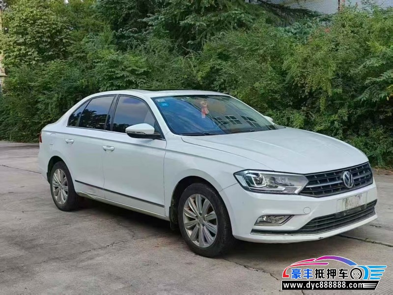 18年大众宝来轿车抵押车出售