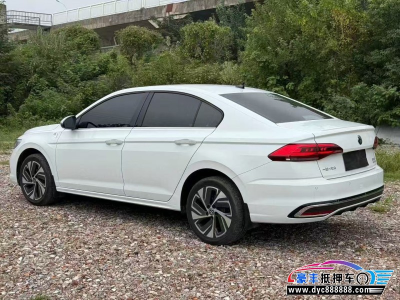 25年大众宝来轿车抵押车出售