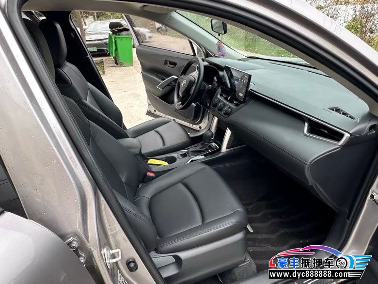 24年丰田锐放轿车抵押车出售