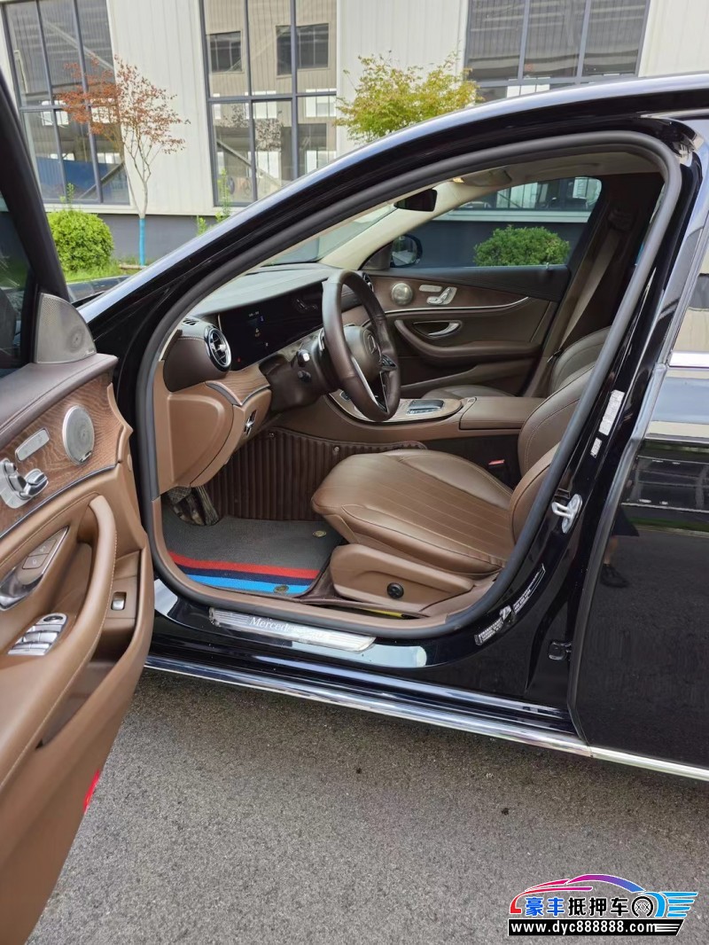 22年奔驰E轿车抵押车出售