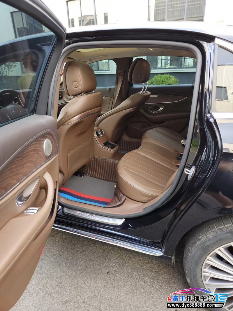 22年奔驰E轿车抵押车出售