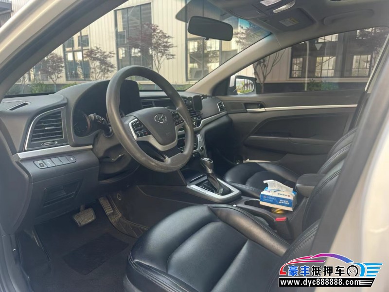 17年现代领动轿车抵押车出售