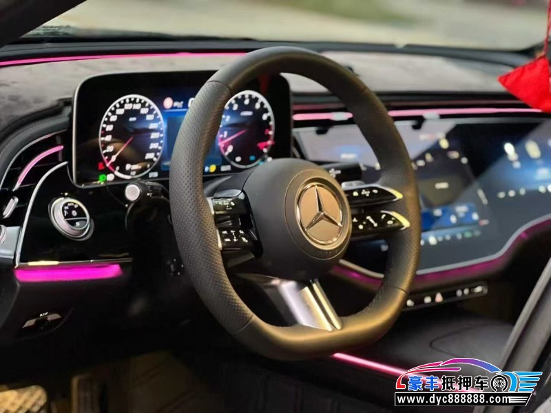 25年奔驰E轿车抵押车出售