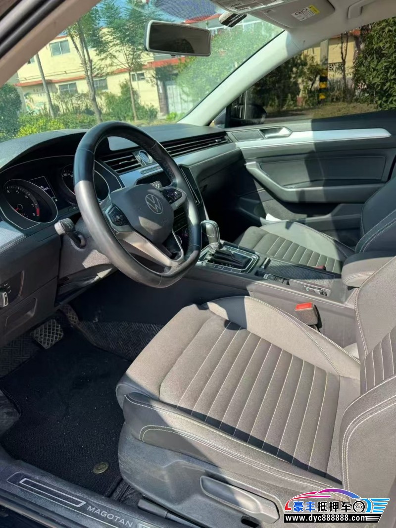 21年大众迈腾轿车抵押车出售