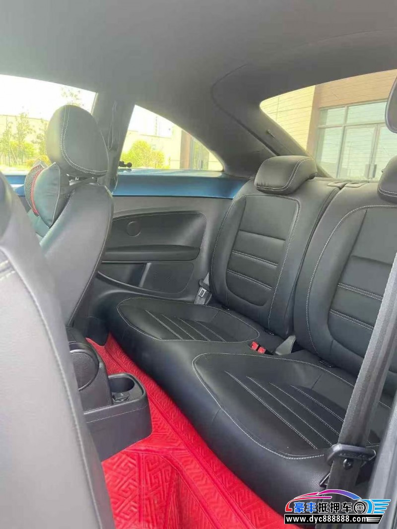 19年大众甲壳虫轿车抵押车出售