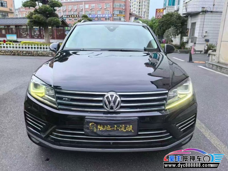 16年大众途锐轿车抵押车出售