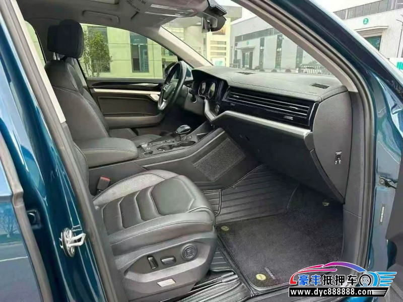 20年大众途锐轿车抵押车出售