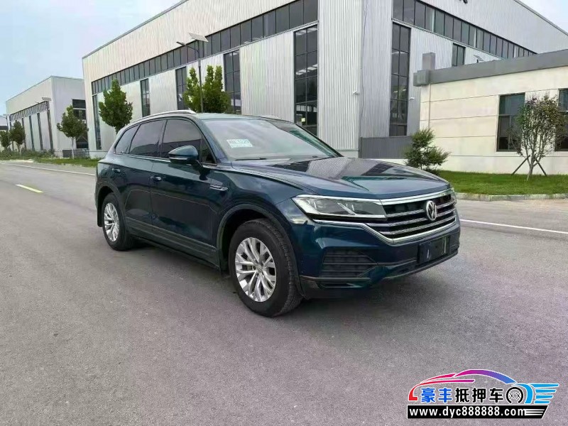 20年大众途锐轿车抵押车出售