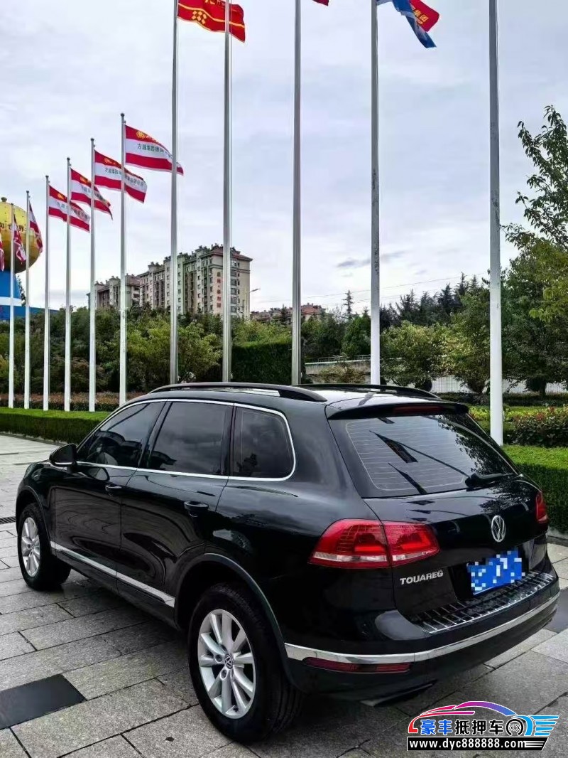 17年大众途锐轿车抵押车出售