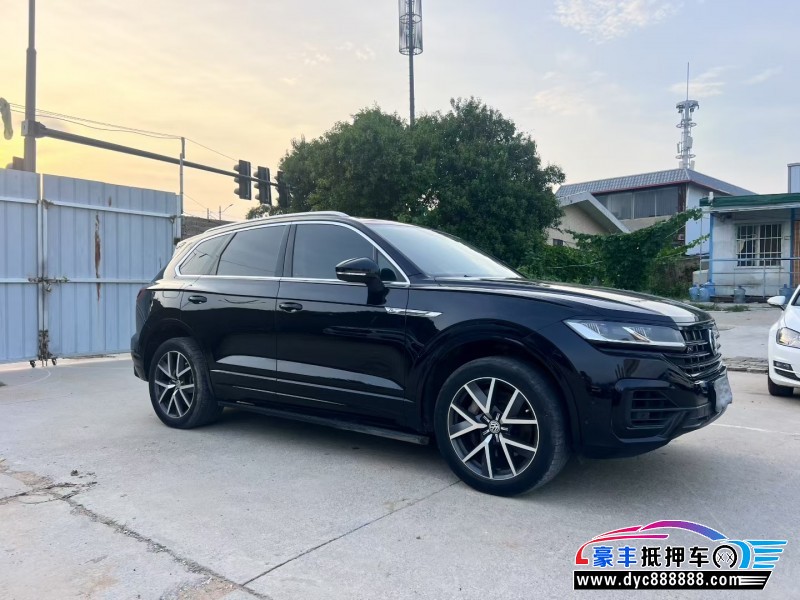 20年大众途锐轿车抵押车出售