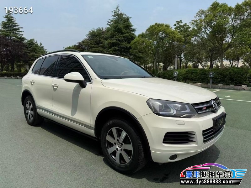 11年大众途锐轿车抵押车出售