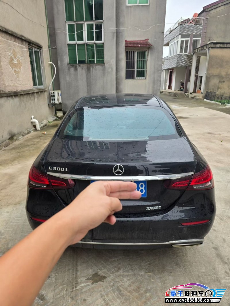 20年奔驰E轿车抵押车出售