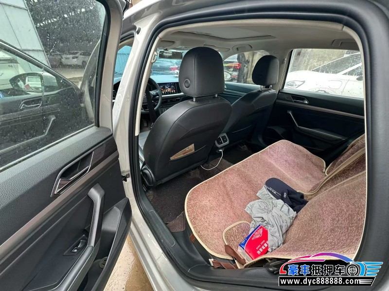 19年大众朗逸轿车抵押车出售