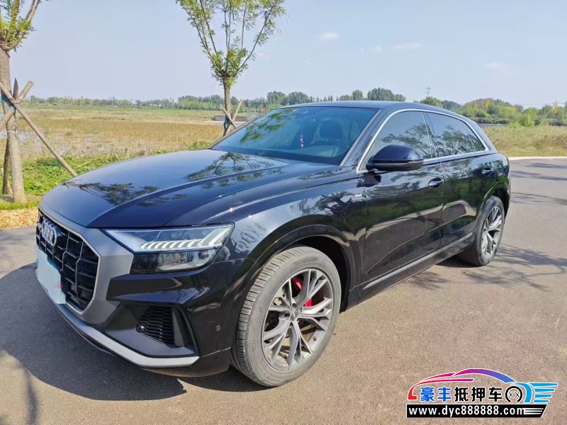 19年奥迪Q8轿车抵押车出售