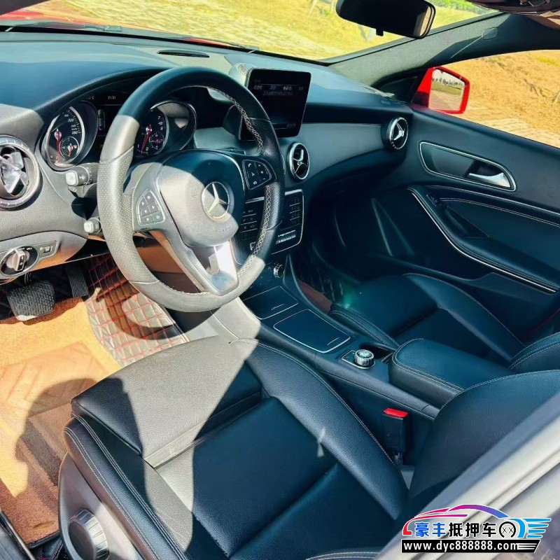 18年奔驰CLA级轿车抵押车出售