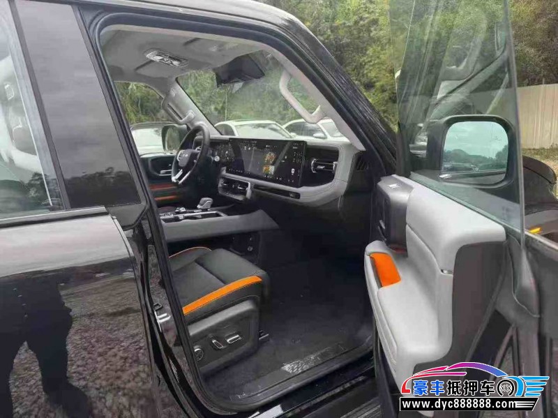 25年北京BJ40轿车抵押车出售