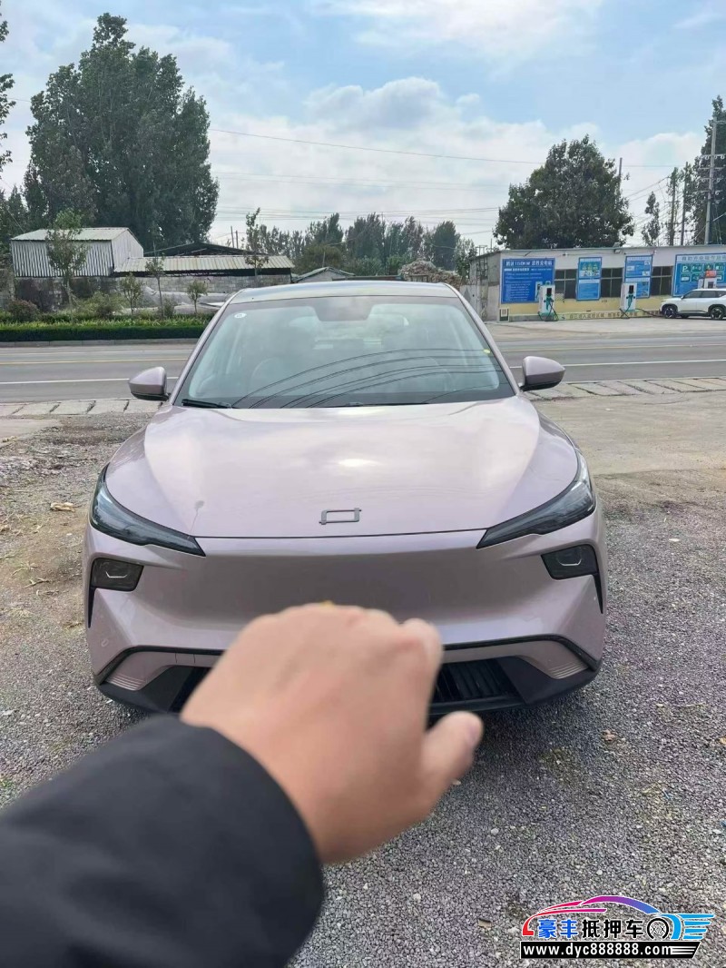 25年奔腾悦意轿车抵押车出售