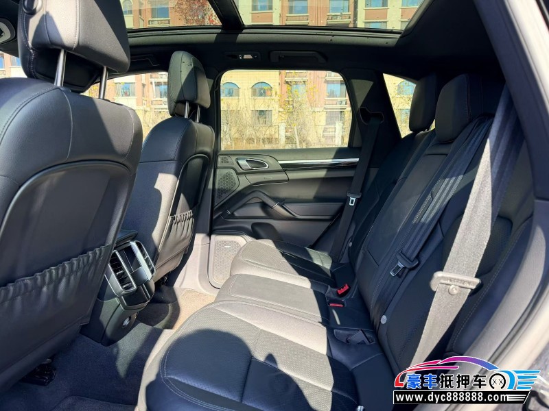 13年保时捷卡宴轿车抵押车出售