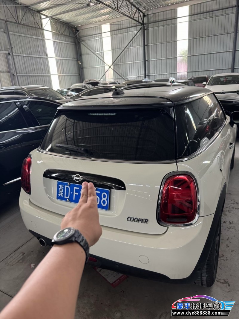 20年宝马MINI轿车抵押车出售