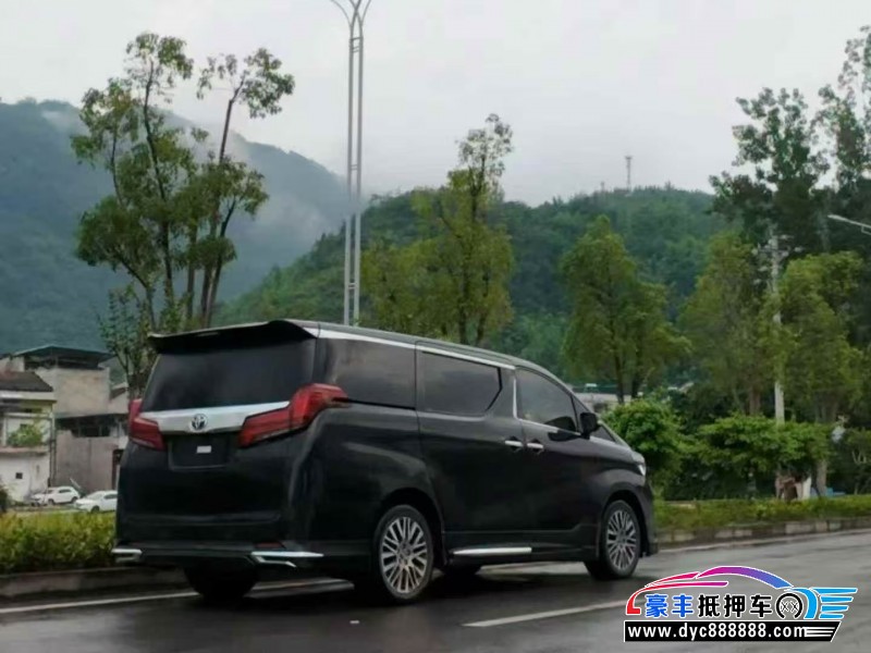 16年丰田埃尔法轿车抵押车出售