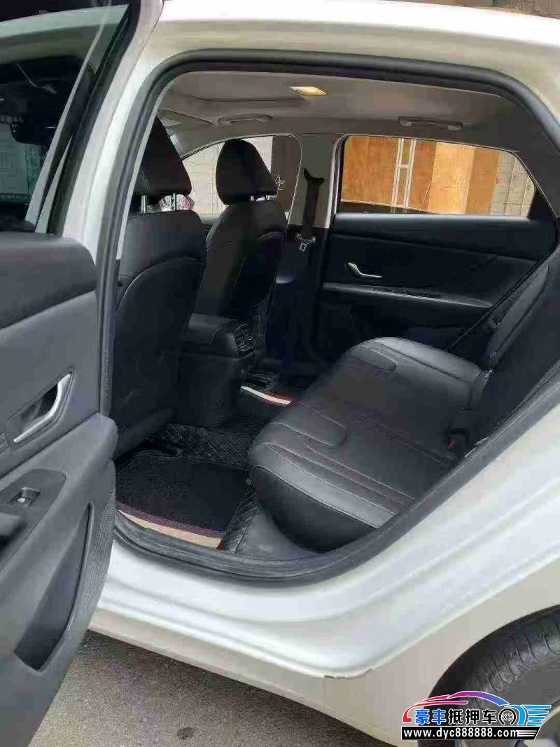 24年现代伊兰特轿车抵押车出售