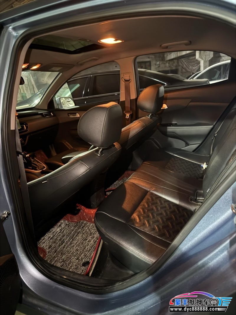 18年起亚福瑞迪轿车抵押车出售