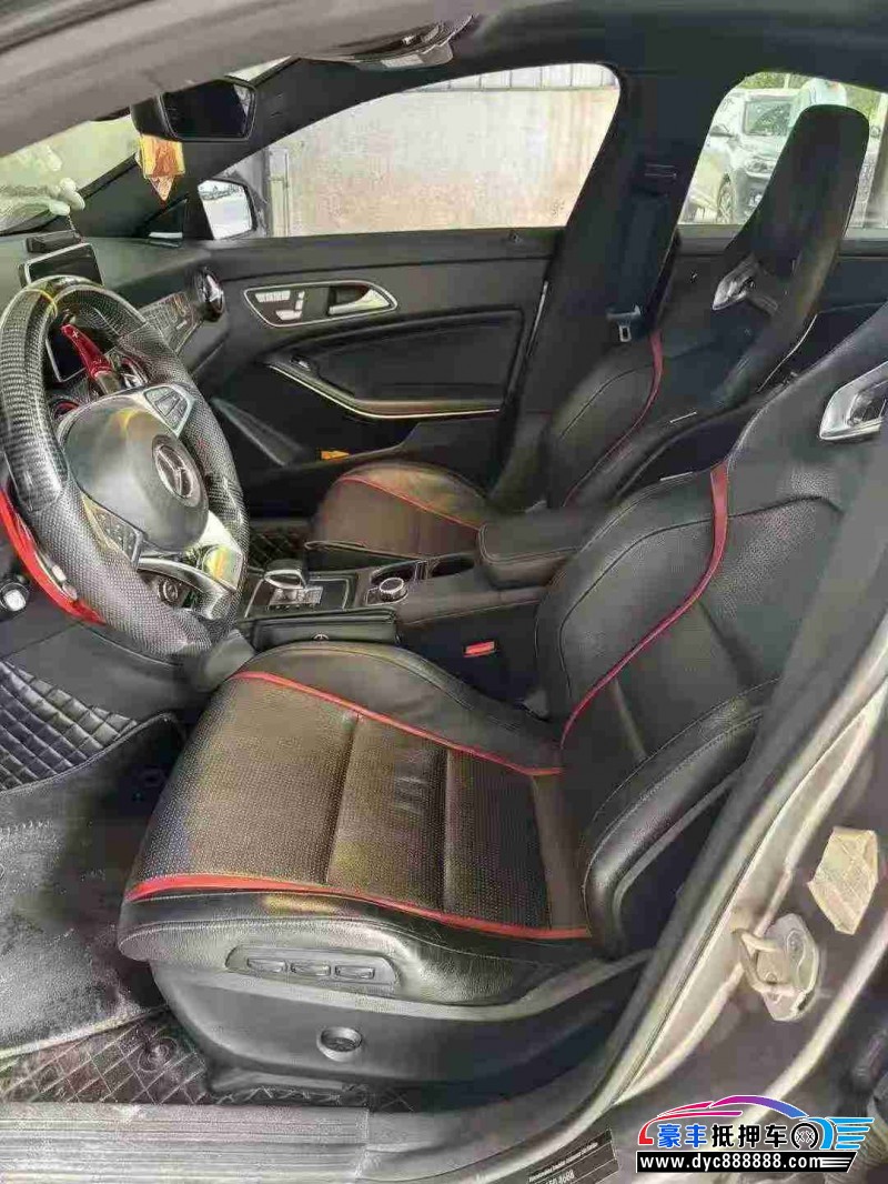 16年奔驰CLA轿车抵押车出售