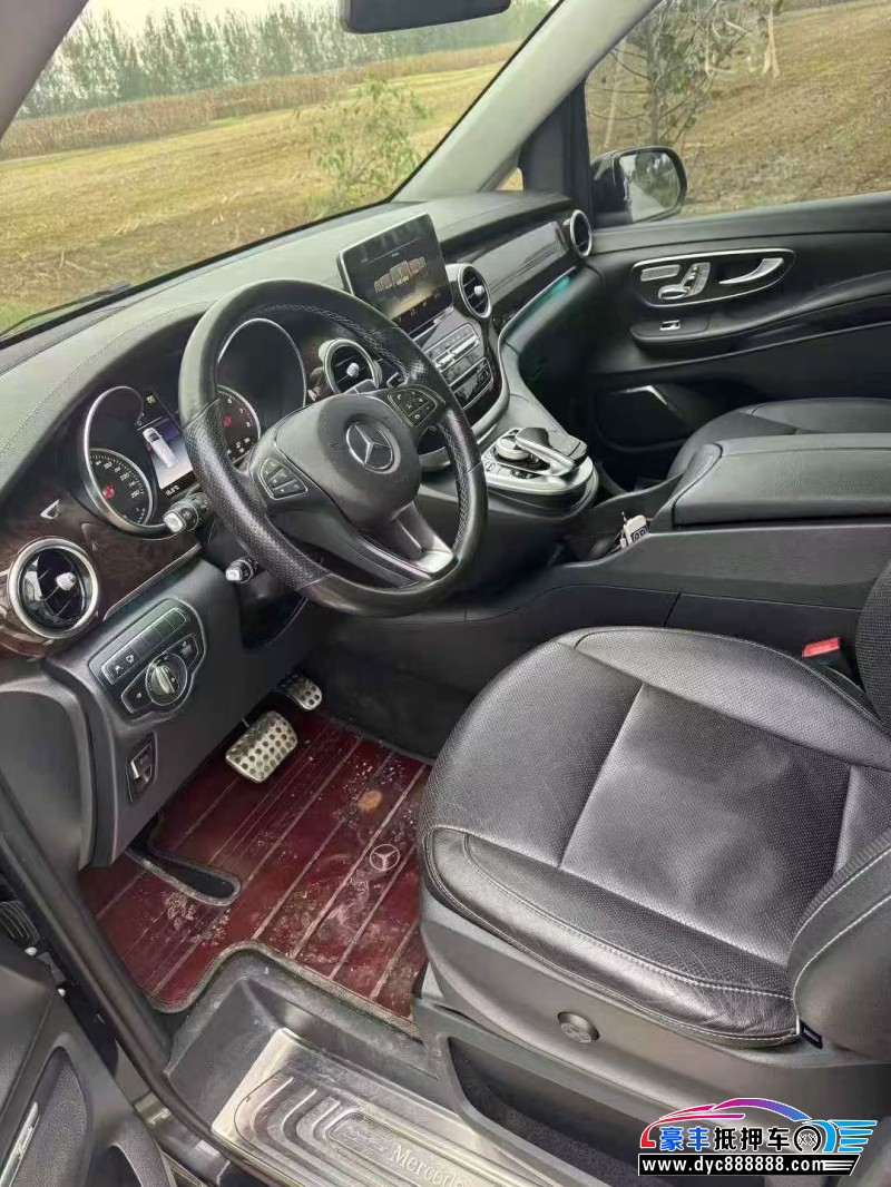 18年奔驰V轿车抵押车出售