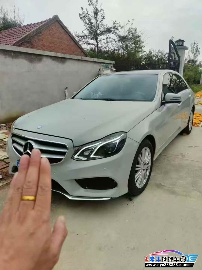 12年奔驰E轿车抵押车出售