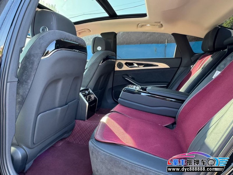 22年红旗H9轿车抵押车出售