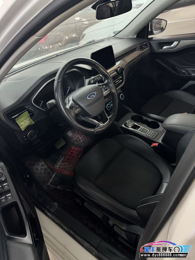 20年福特福克斯轿车抵押车出售