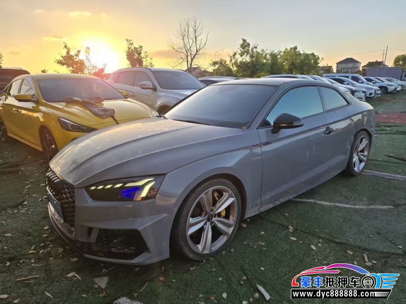 18年奥迪A5轿车抵押车出售