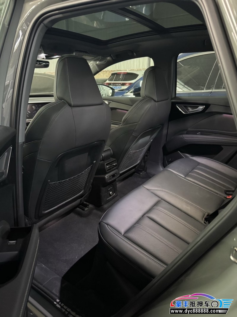 24年奥迪Q4轿车抵押车出售