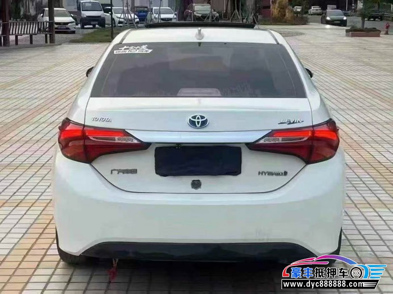 18年丰田雷凌轿车抵押车出售