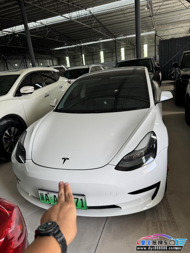 抵押车出售23年特斯拉MODEL 3轿车