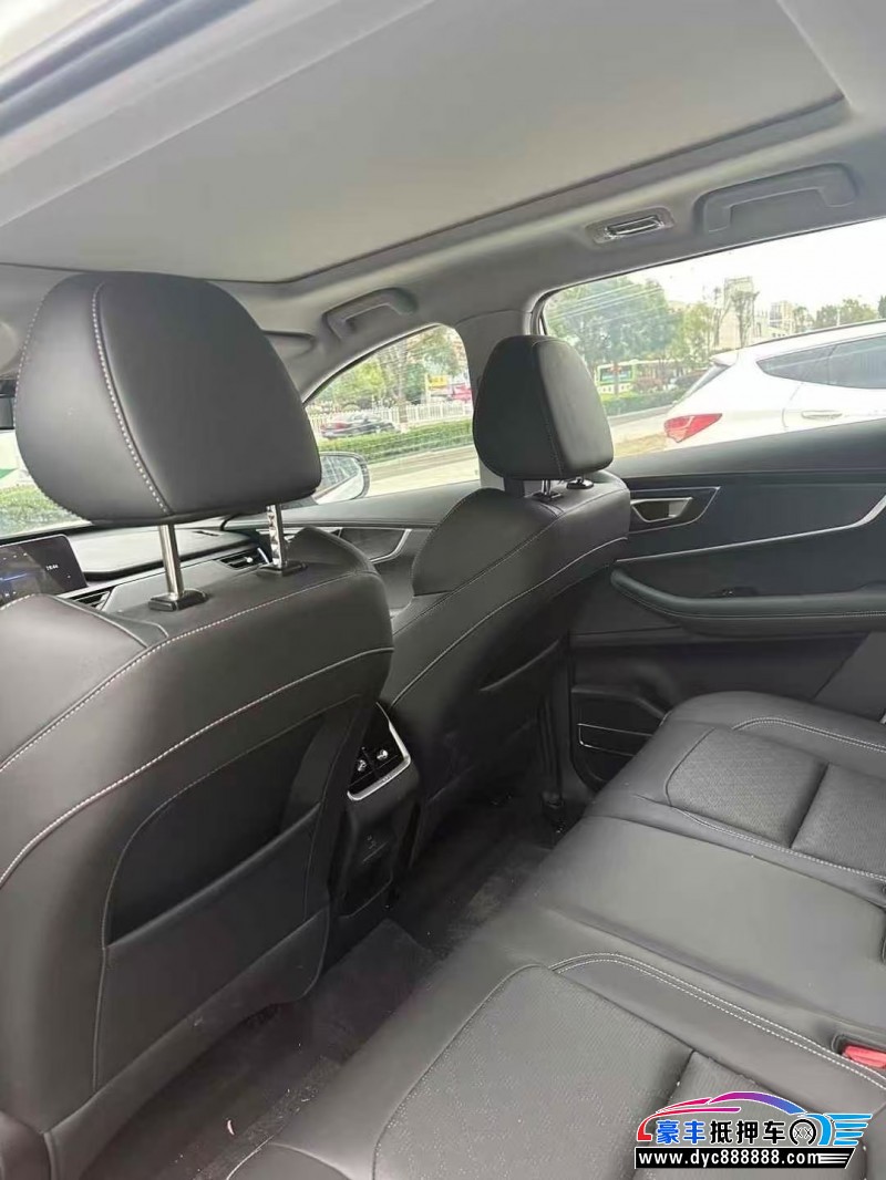 25年奇瑞瑞虎8轿车抵押车出售