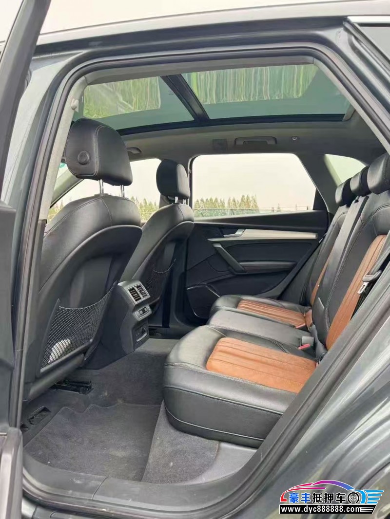 20年奥迪Q5轿车抵押车出售