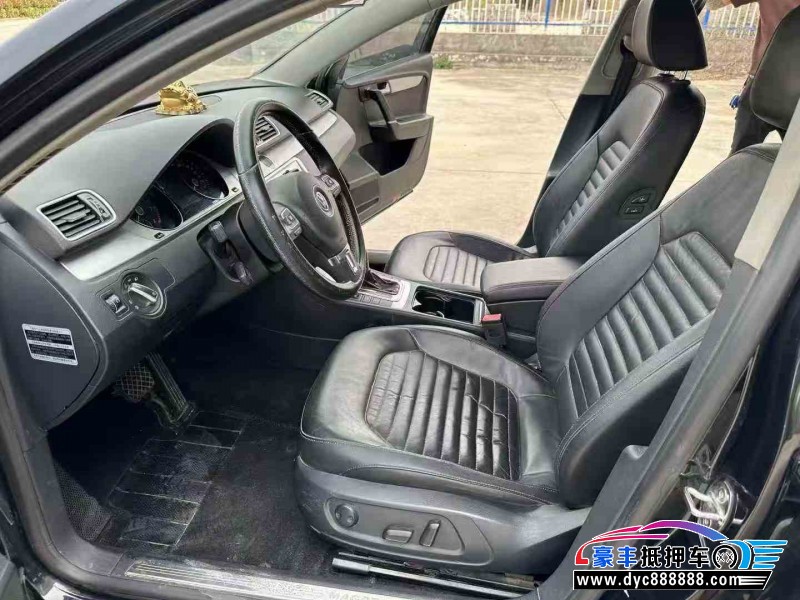 16年大众迈腾轿车抵押车出售