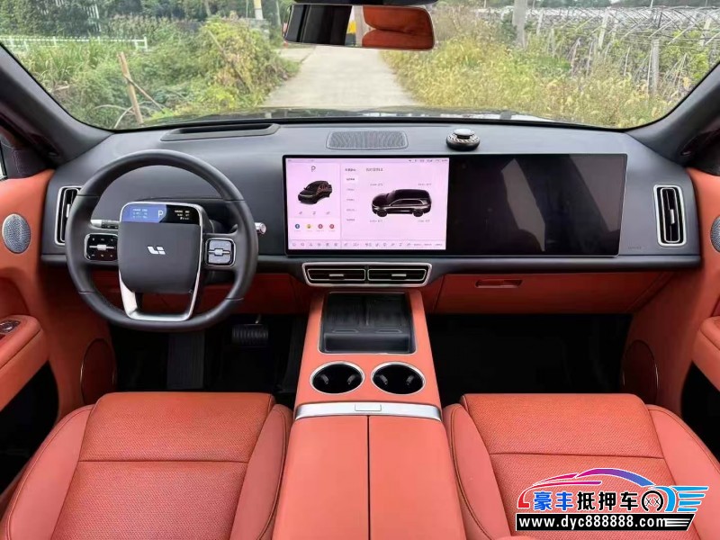 24年理想L8轿车抵押车出售