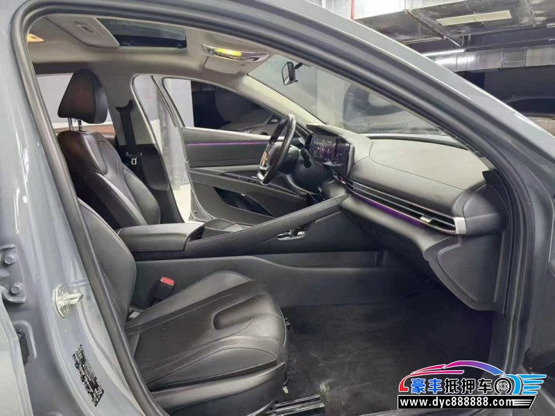 21年现代伊兰特轿车抵押车出售