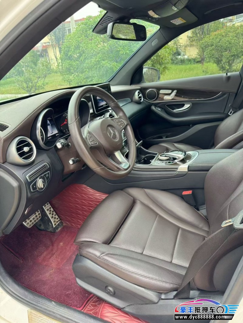 18年奔驰GLC轿车抵押车出售