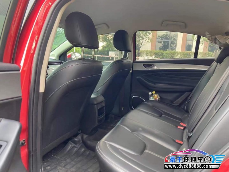 20年奇瑞艾瑞泽5轿车抵押车出售