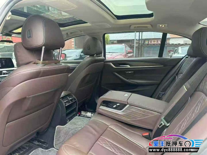 20年宝马5系轿车抵押车出售